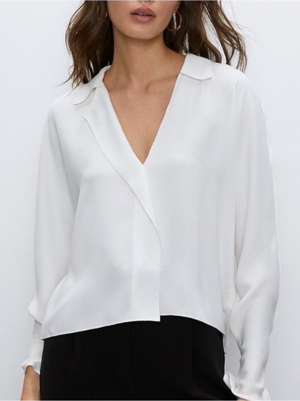 Aritzia Babaton Women’s White V-Neck Blouse - Modern Minimal Top